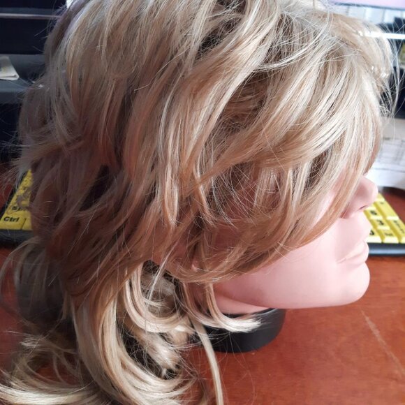 NEW ! Women 16 Inch Long Wig Curly Wavy Golden Blonde main image 4